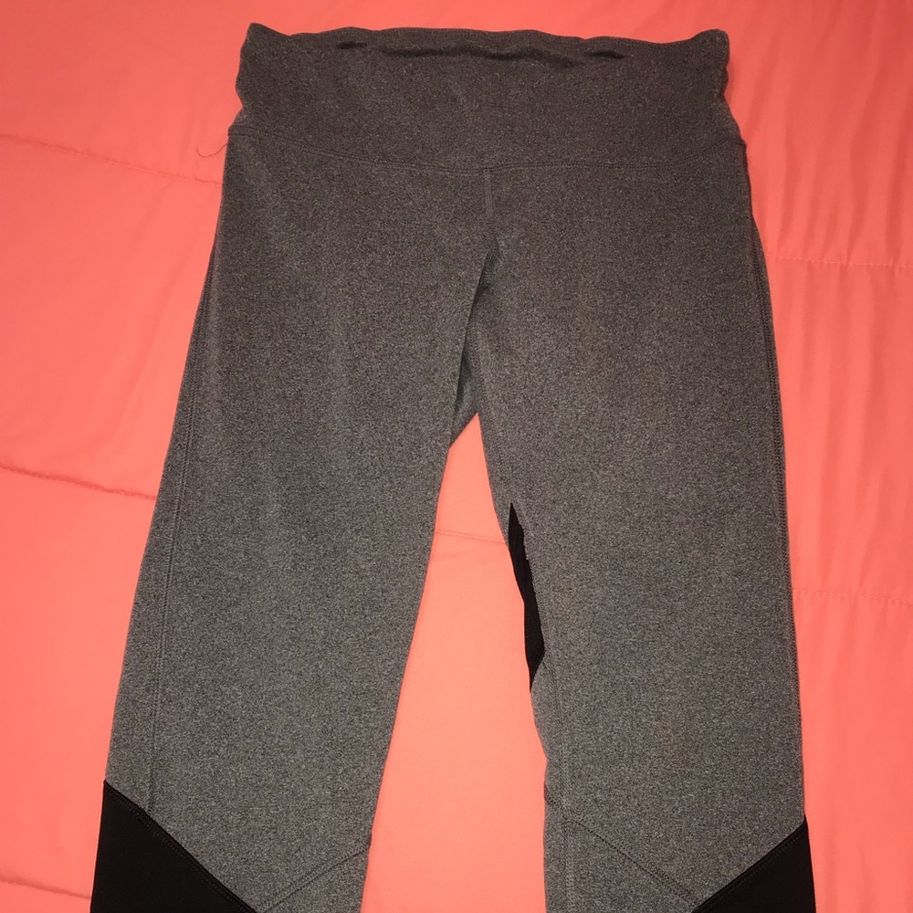 grey cropped leggings